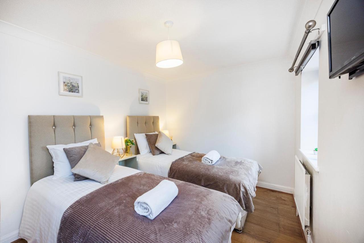Lovely 2 Bd Hse With Parking Near Excel Londres Extérieur photo